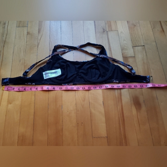 NWOT Seafolly Silk Road Scoop neck bikini top. Paisley.Black, blue. 4 US. DD Cup - Picture 8 of 11